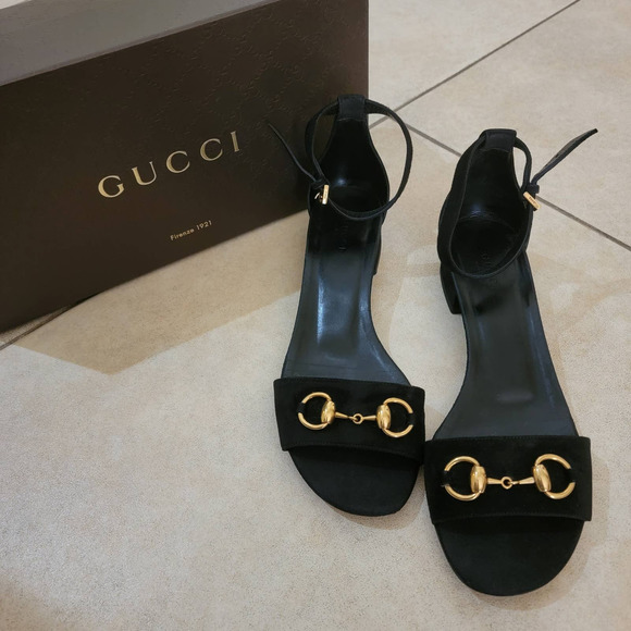 Gucci Suede Sandals Horsebit 38.5 Low Heel Black Gold Ankle Strap 338960 - Picture 2 of 15